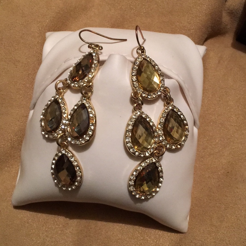 Gold earrings